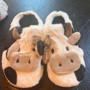New without box Cozy Cow Plush Slippers | Cute Animal House Shoes| Size 7